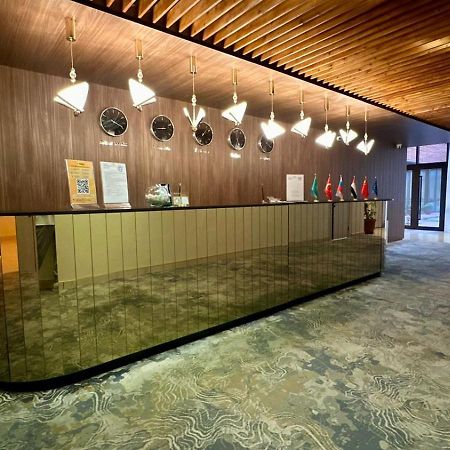 Barhat Hotel & Spa Taraz Buitenkant foto