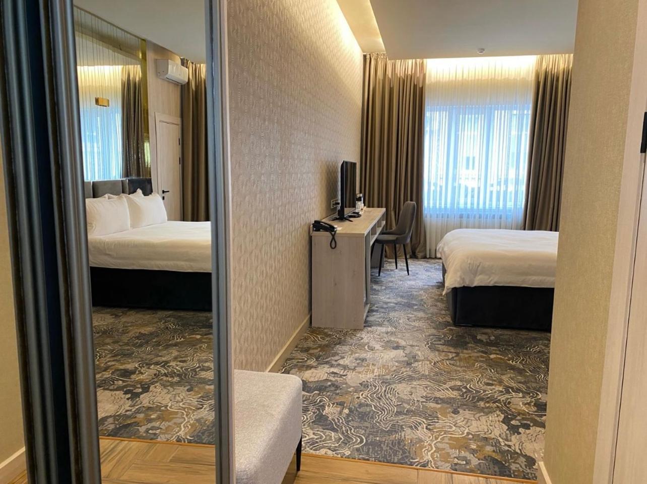 Barhat Hotel & Spa Taraz Buitenkant foto