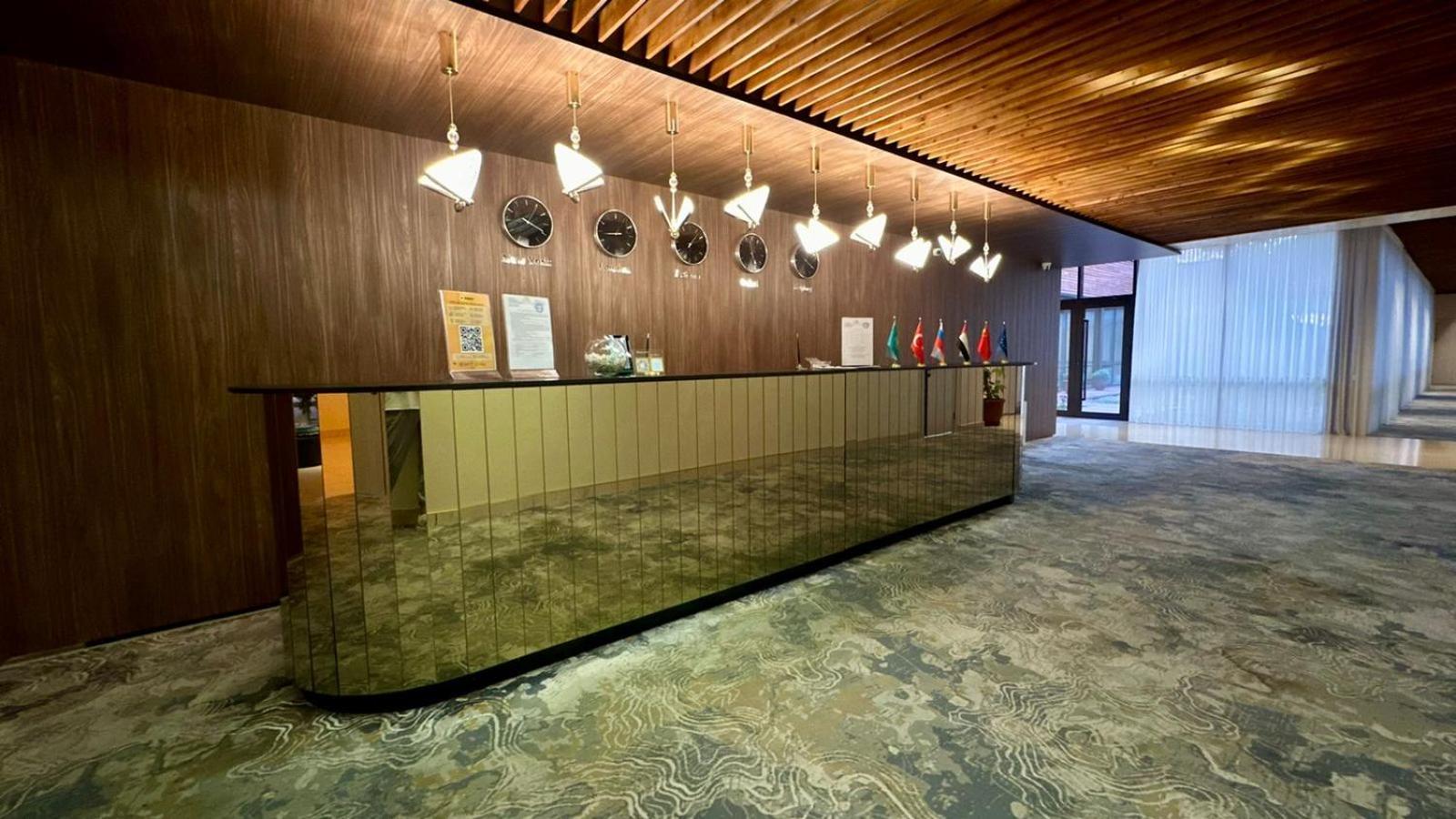 Barhat Hotel & Spa Taraz Buitenkant foto